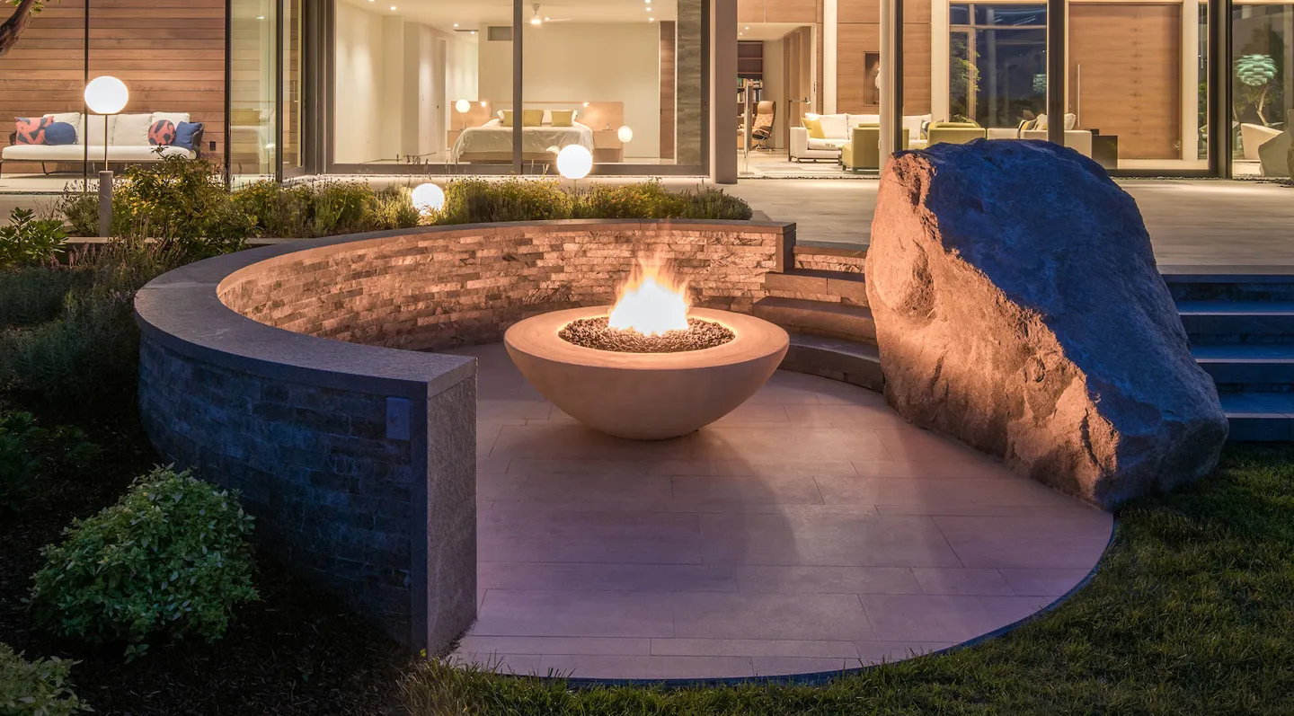 residential-landscape-design-architect-fire feature
